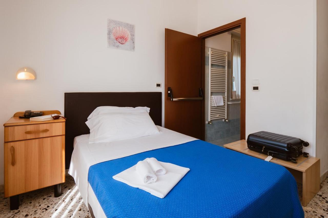 Hotel Villa Del Mare Senigallia Eksteriør billede